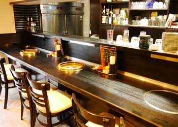 焼肉　躍屋　店内